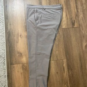 Lululemon mens ABC slim fit pant size 34. Worn twice, in perfect condition